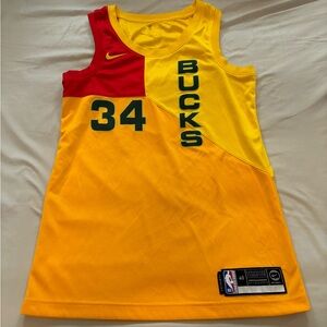 Nike jersey / Bucks